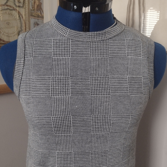 🆕ANTISTAR Plaid Checker Sleeveless Scoop Neck Stretch Dress! 🇨🇦MADE!! - Picture 2 of 6